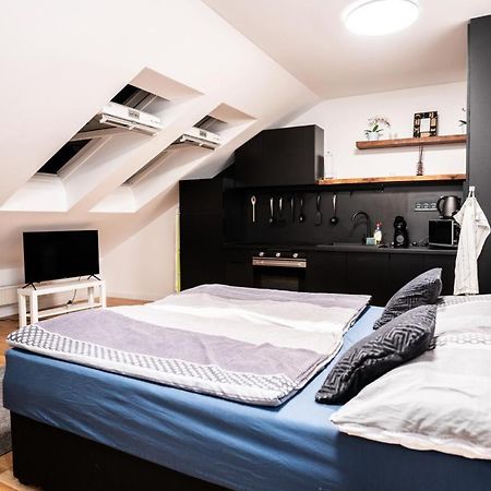 Апартаменты Exclusive Apartman Prague Jecna Экстерьер фото