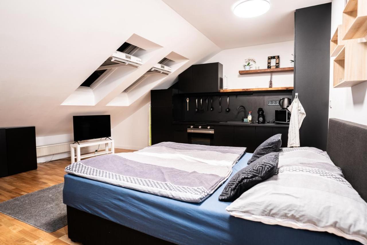Апартаменты Exclusive Apartman Prague Jecna Экстерьер фото